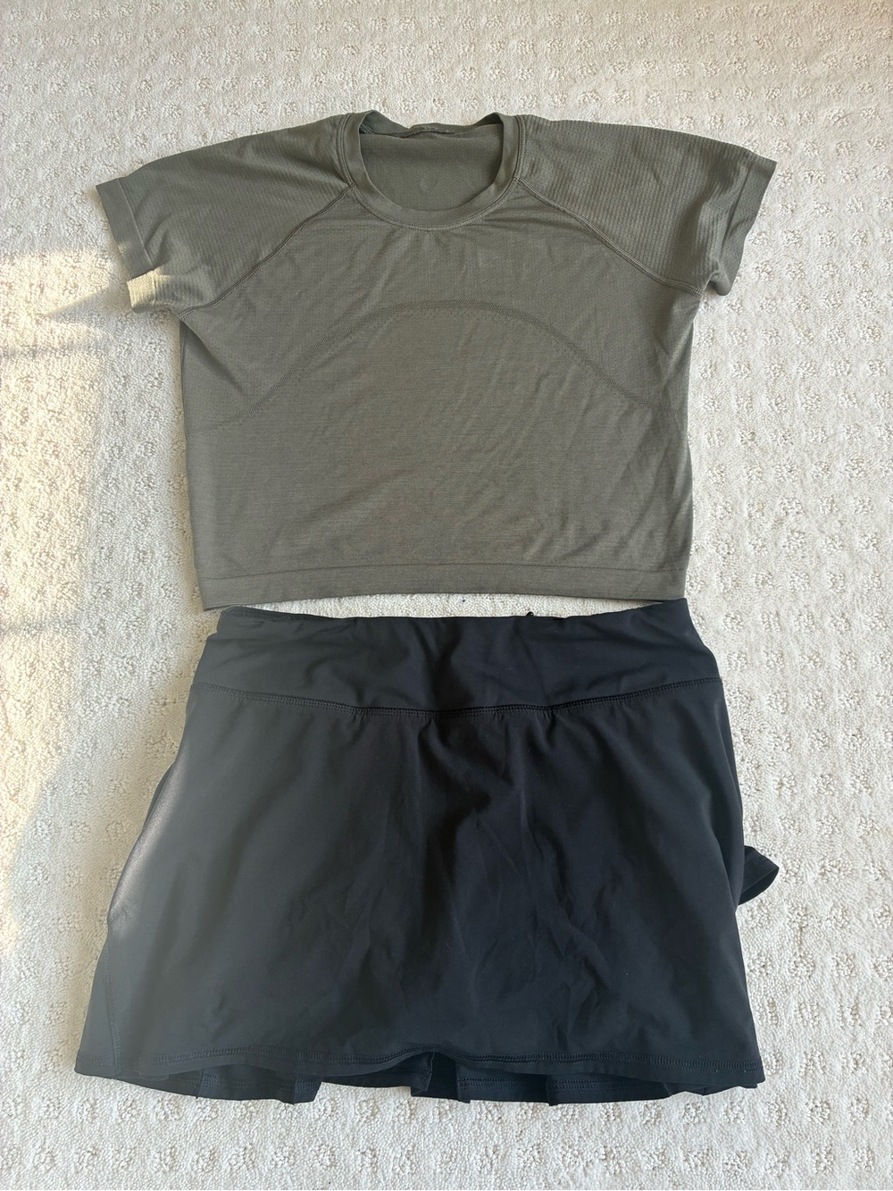 Lululemon align tennis skirt and swiftly tech cropped shirt - size 6